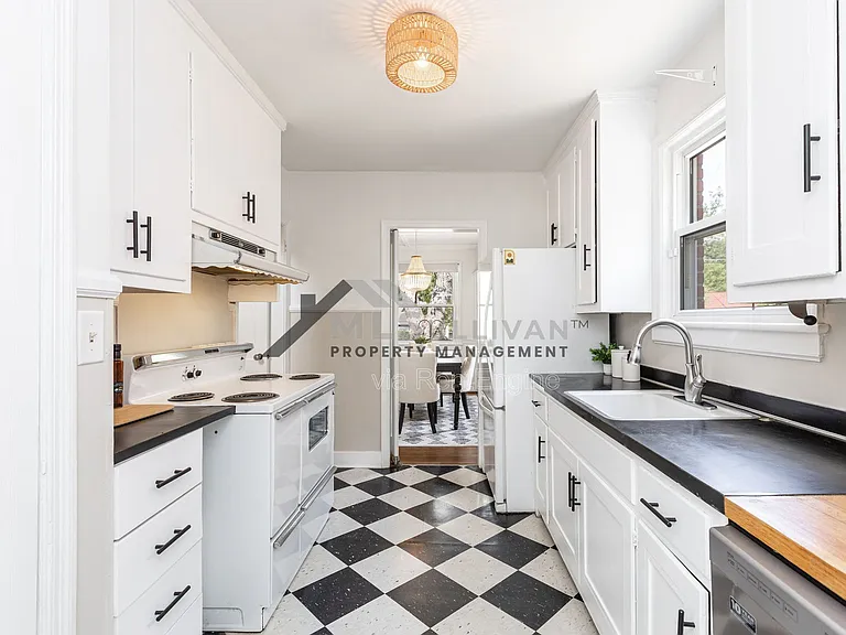 2414 Farthing St — Photo 15
