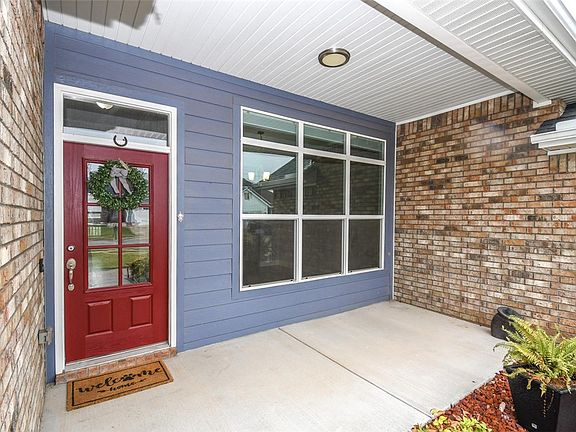 4th image of 2308 Brook Ln