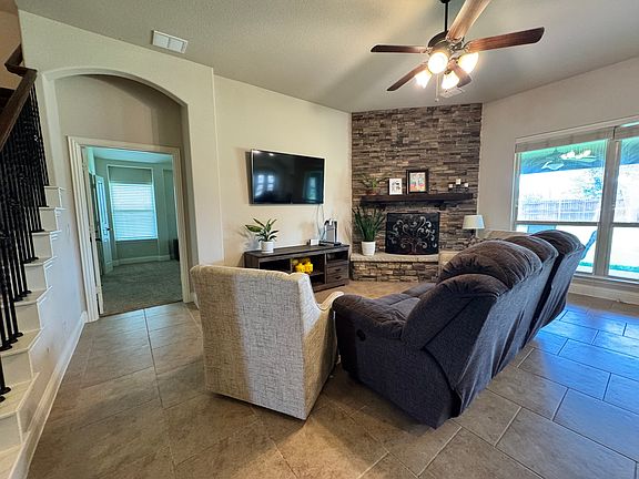 5th image of 10217 Fox Haven Ct