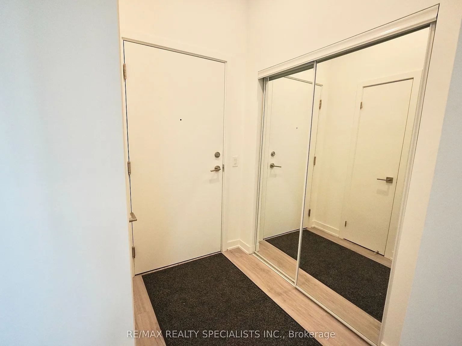 2 bed, $2,850 — Photo 2