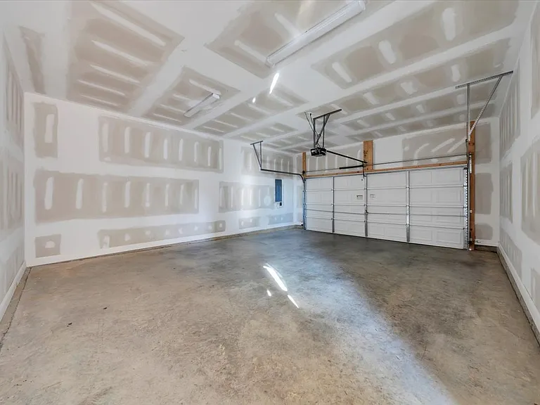 175 Bishops Gate Rd NW — Photo 22