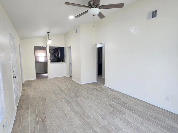 2107 Old West Pl #B, Round Rock, TX 78681