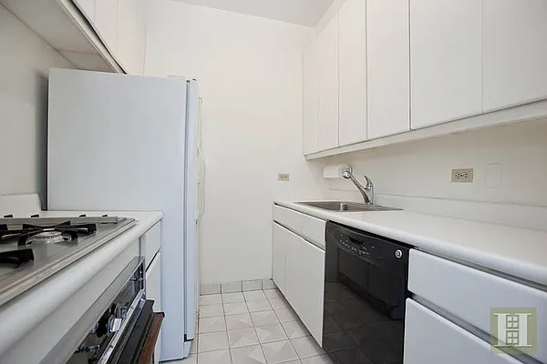 Sold by Halstead Real Estate | media 15