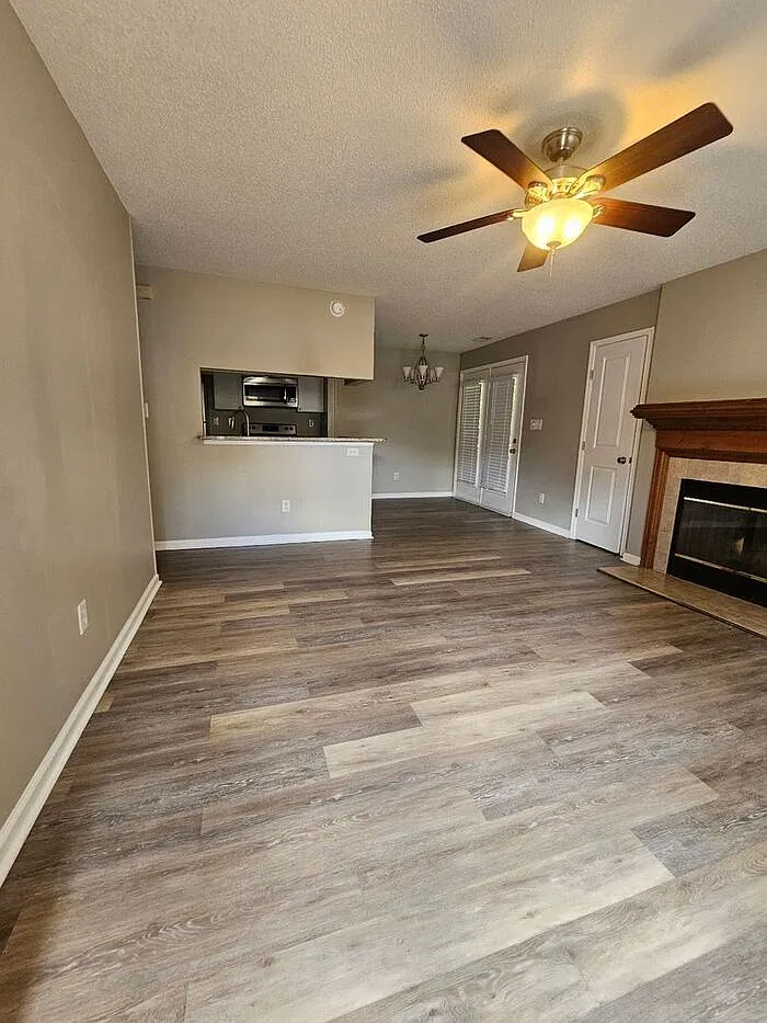 2 bed, 2.0 bath, 908 sqft, $1,775 — Photo 4