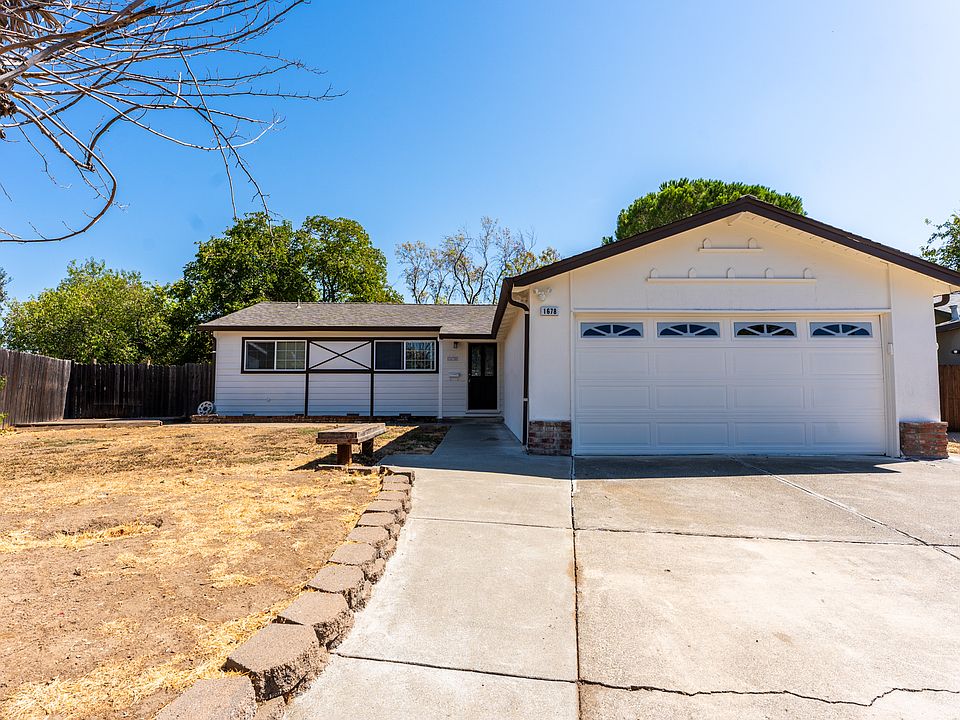 1st image of 1678 Amapola St