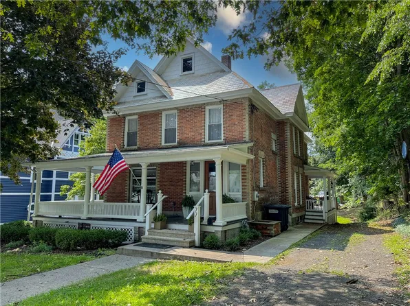 77 Maple St, Oneonta, NY 13820