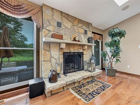 3rd image of 13222 Laurel Lake Ct