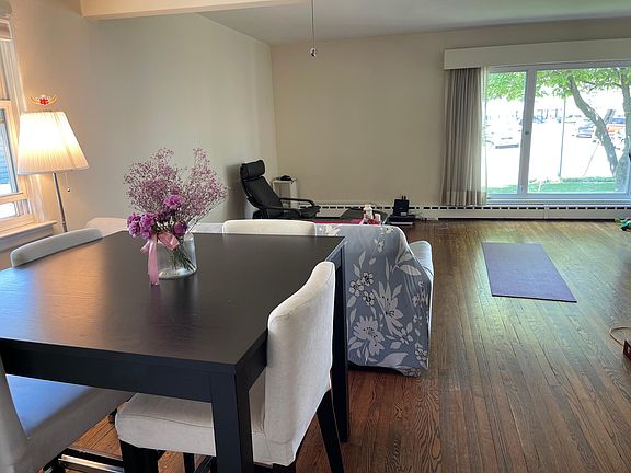 3rd image of 174 Rose Ln