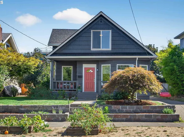 1544 SE Bidwell St, Portland, OR 97202