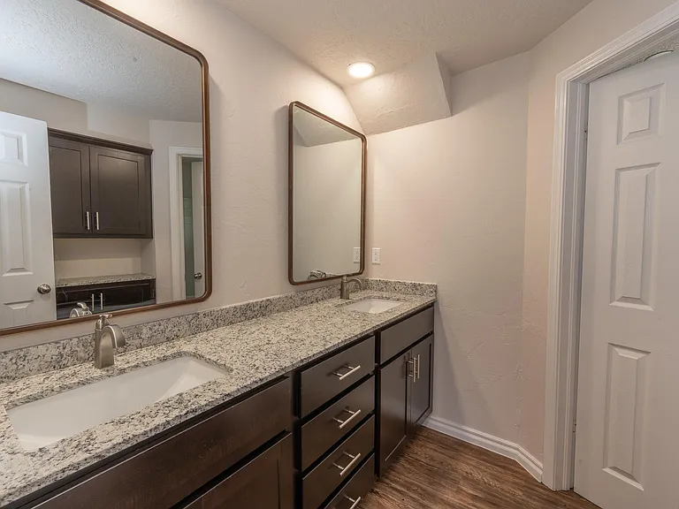 2214 Morgan Dr — Photo 9