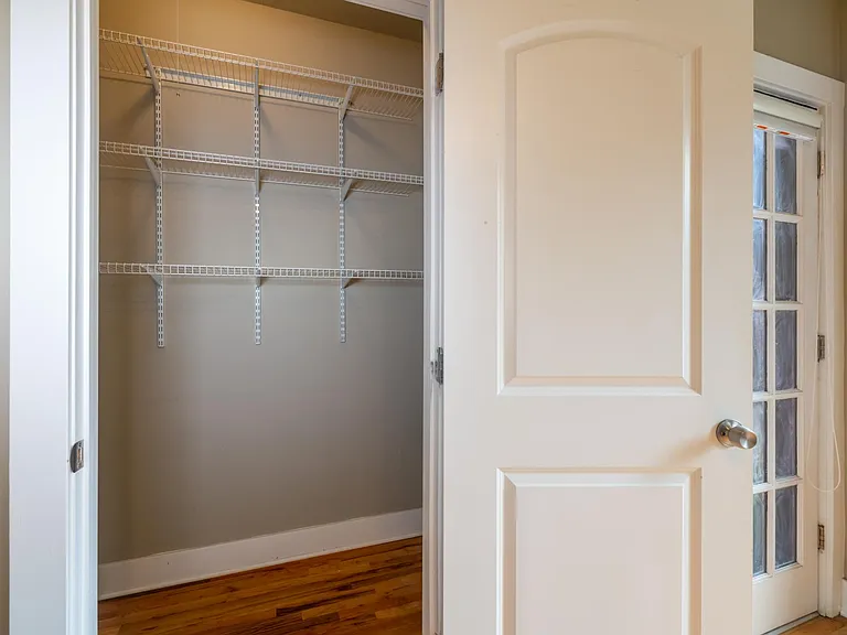 Condo-level quality apartments, choose from studio, one-, two-, and three-bedroom units. Three-bedroom units offer two full baths. Two- and three-bedroom units with separate dining rooms.