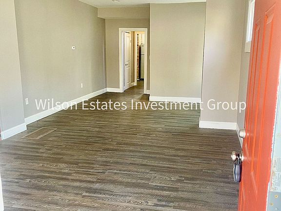 2nd image of 1547 E Rich St