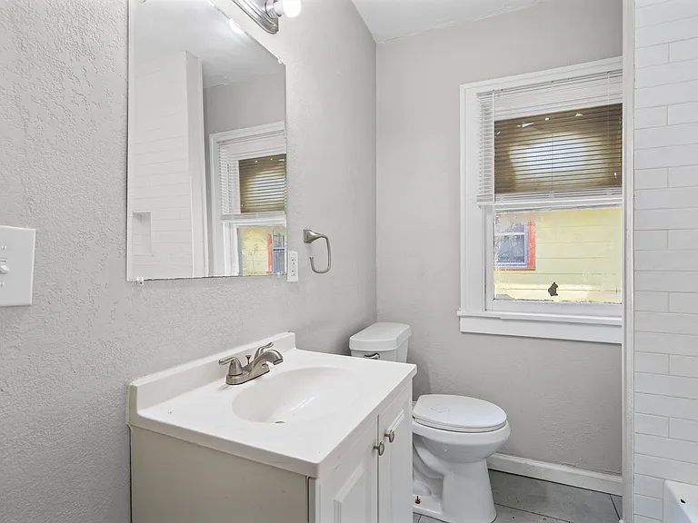 8102 Highland Ave — Photo 25