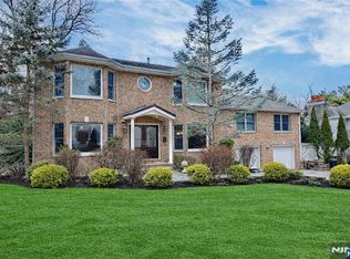 22 Maplewood Rd, Closter, NJ 07624