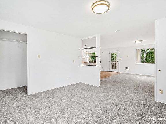 4th image of 4540 E Pickering Road