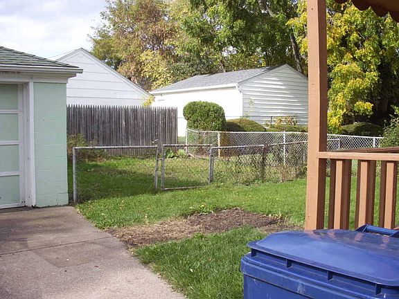 5th image of 3810 Deveaux St