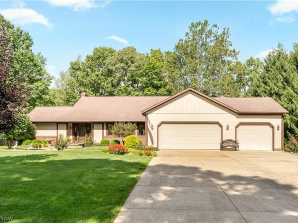 12969 Robinwood St NE, Alliance, OH 44601