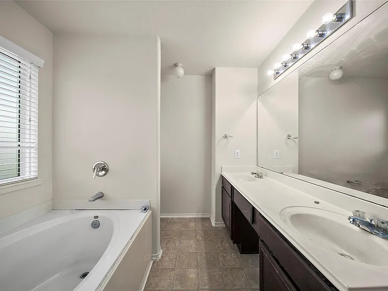 1431 Orchid Dr — Photo 19
