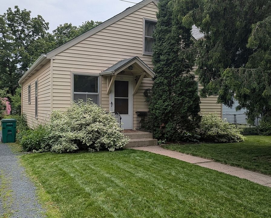 1st image of 124 Cedar Lake Rd