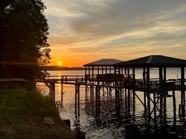 160 Somerset, Milam, TX 75959