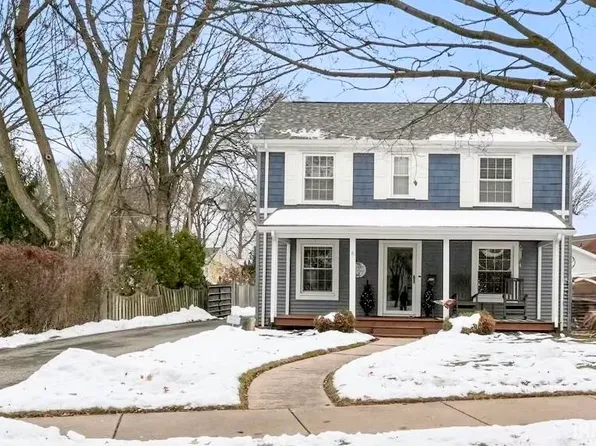 1216 Maxine Dr, Fort Wayne, IN 46807