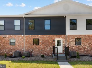 155 High Pointe Dr #20, Hummelstown, PA 17036