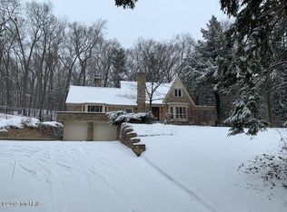 5739 E Fulton St, Ada, MI 49301