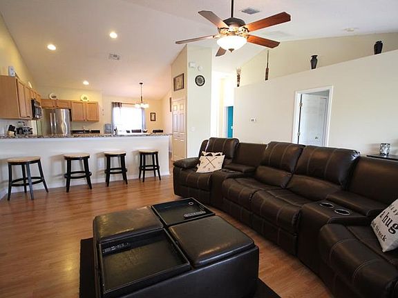 3rd image of 1359 S Seagate Dr