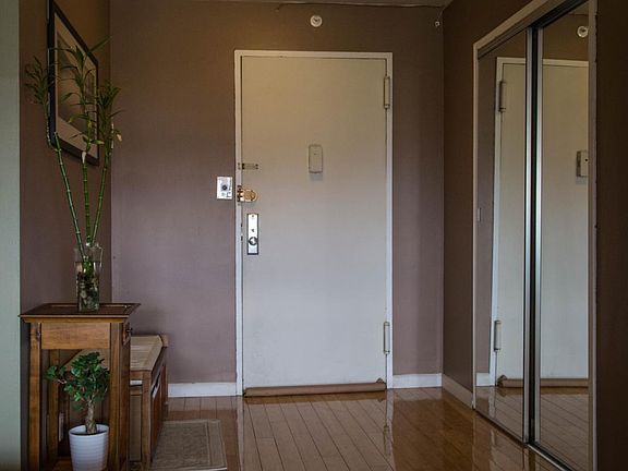3rd image of 225 Saint Pauls Ave APT 5A
