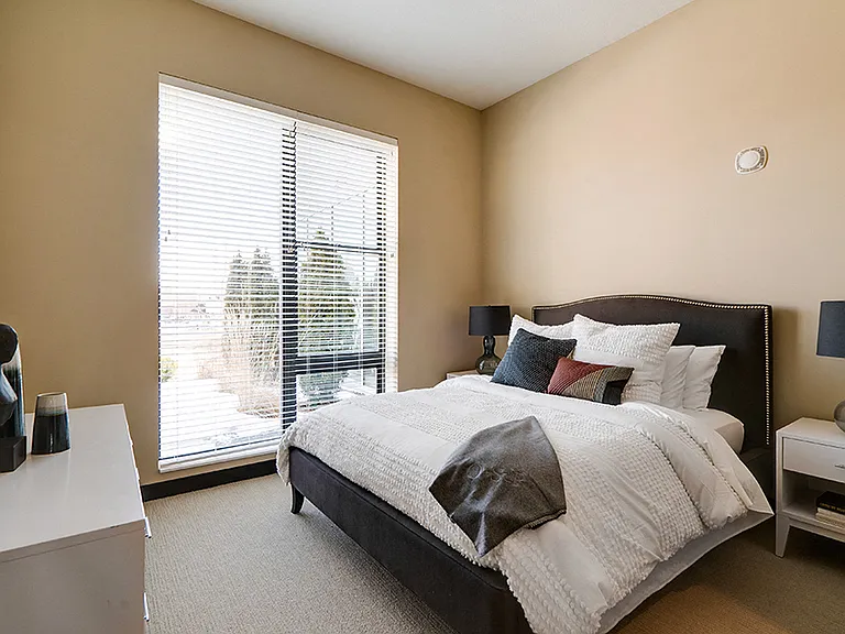 One Southdale Place — Photo 14