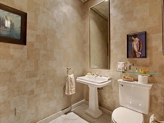 Sold by Sotheby's International Realty | media 8