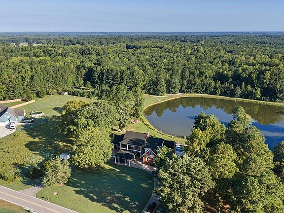 5th image of 157 Wiggins Rd