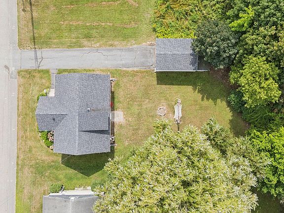 3rd image of 214 Northern Avenue