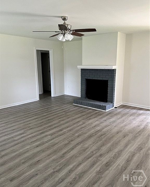 2nd image of 1051 Kings Mill Run