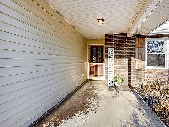 4th image of 102 Lee Ann Ct