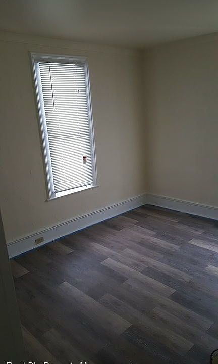 2nd image of 142 Marion Street Sw 142 Marion #1