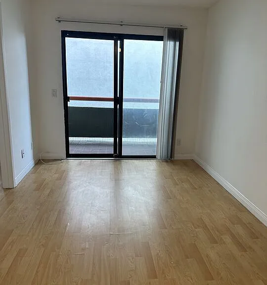 955 S Normandie Ave #103 — Photo 6