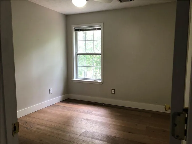 370 Manor Glen Dr — Photo 20