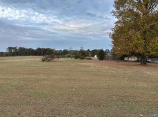 Arlington Rd, Arab, AL 35016