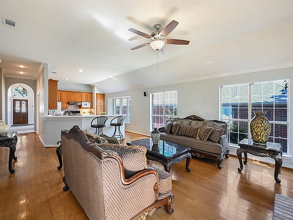 2nd image of 1004 Tennison Dr