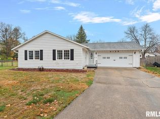 2125 Dunwich Dr, Springfield, IL 62702