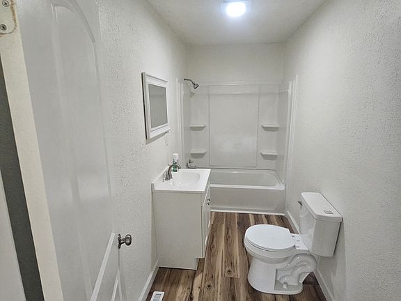5th image of 2306 Elizabeth St