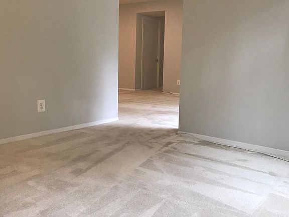 4th image of 5801 Edson Ln #1