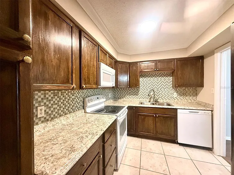 534 Orange Dr #27 — Photo 7