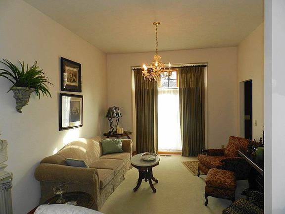 5th image of 1020 W Rosewood Dr