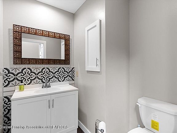 4th image of 5395 Wild Oak Dr