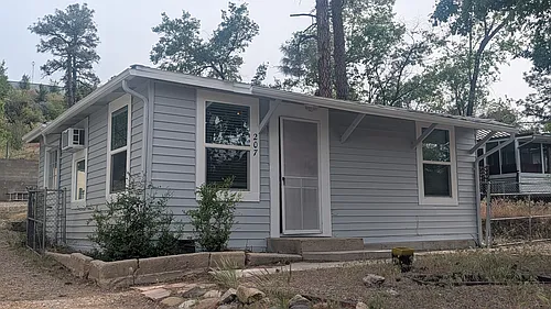 207 W Navajo Dr Photo 1