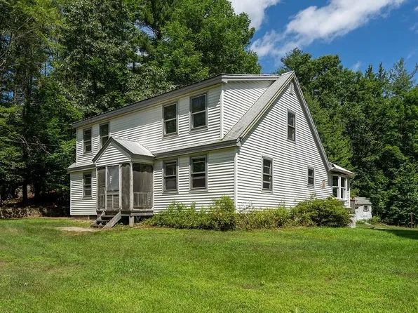 51 Deerfield Road, Nottingham, NH 03290