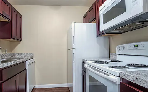 The Pointe Apartments Photo 1