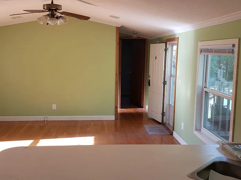 17024 Meridian Blvd — Photo 10